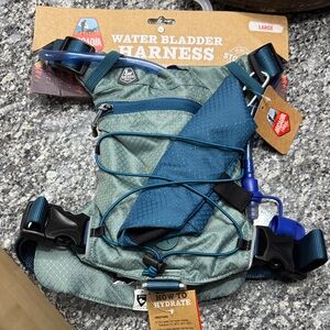 Arcadia Teal and Blue Hydration Harness
